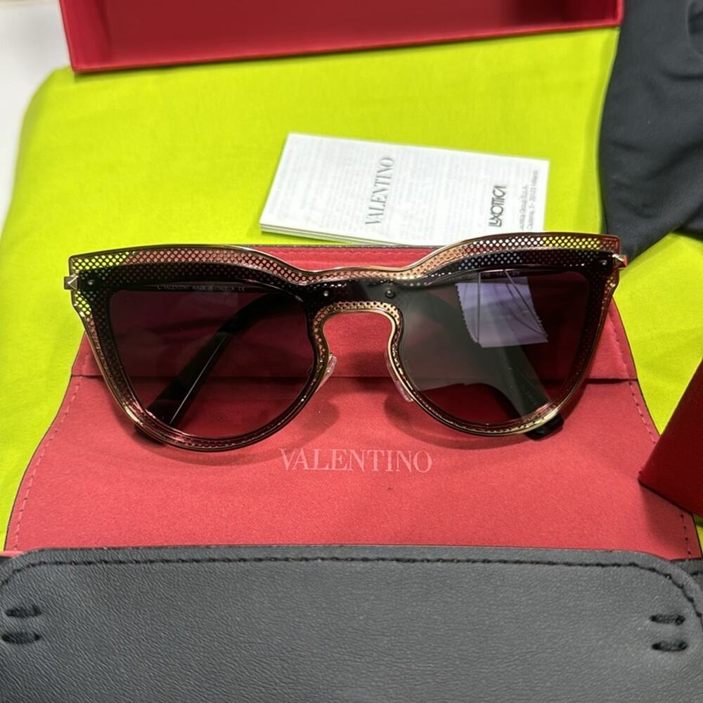 Valentino 34mm Individual Cat Eye Sunglasses Rose gold blue gradiant
